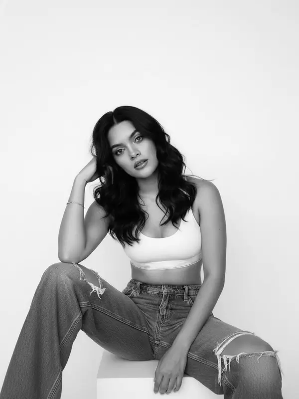 Estefania Azpeitia · Edecán AAA en Guadalajara