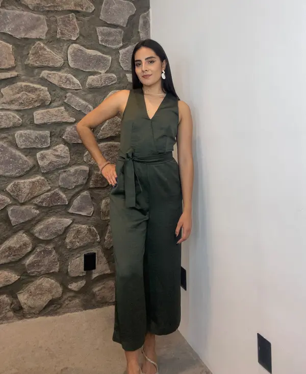 Christa Joselyne Nikteha Flores González · Edecán AA en Ciudad de México