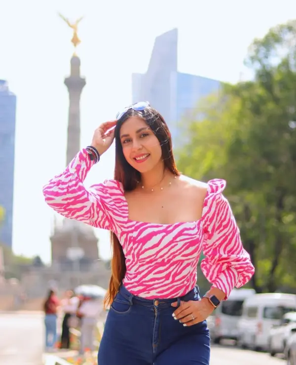 Fany Ruiz · Edecán AAA en Puebla