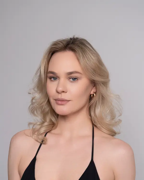 Sasha · Modelo