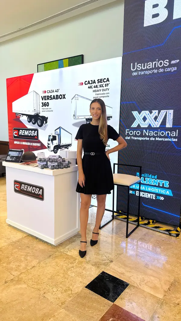 Nadia Micaela Blejer · Edecán AAA en Playa del Carmen / Cancún